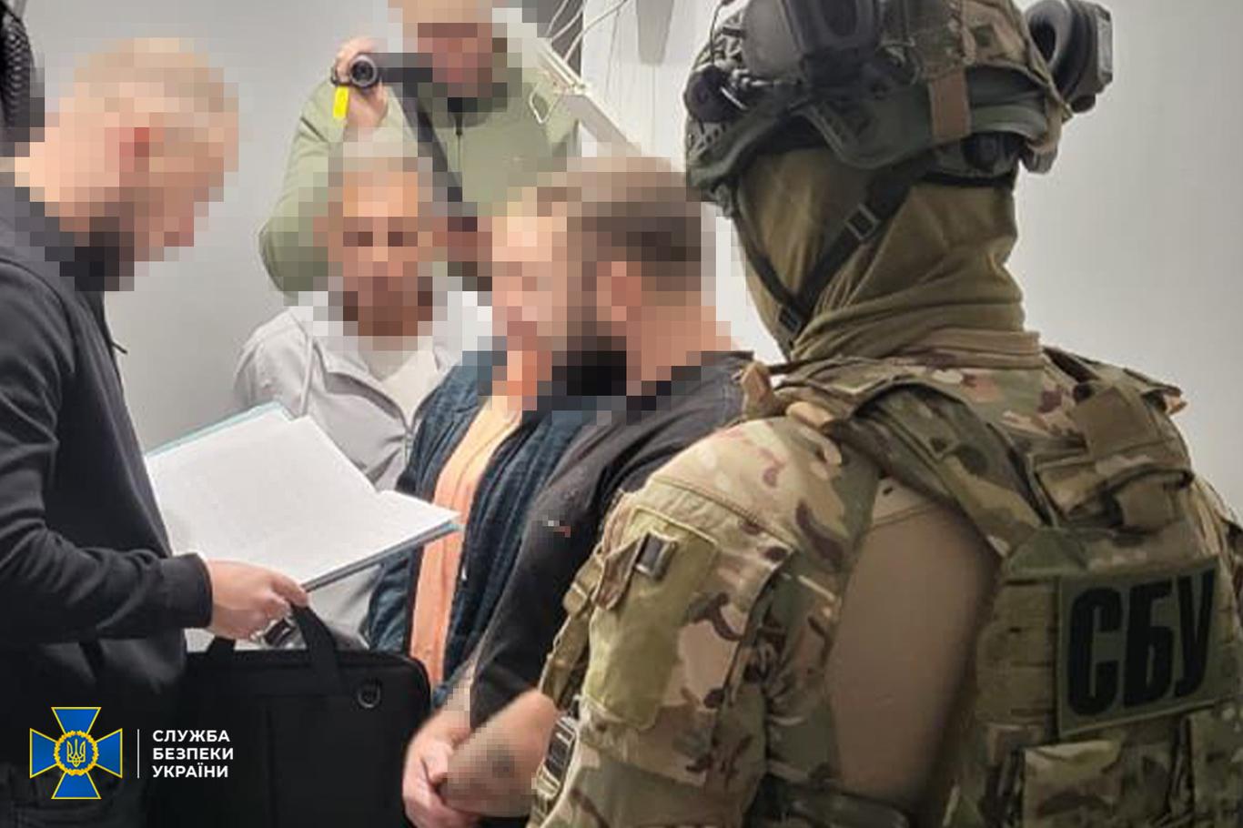 Фейкові волонтери збирали гроші на ЗСУ, але 90% залишали собі: СБУ повідомила деталі (ФОТО, ВІДЕО)