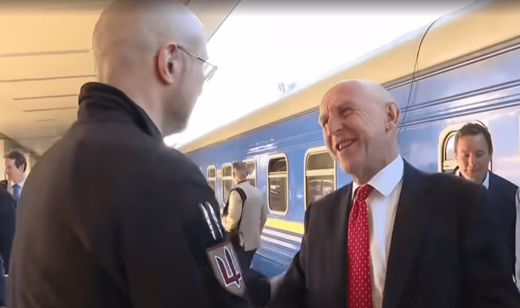 До Києва прибув міністр оборони Британії Джон Гілі