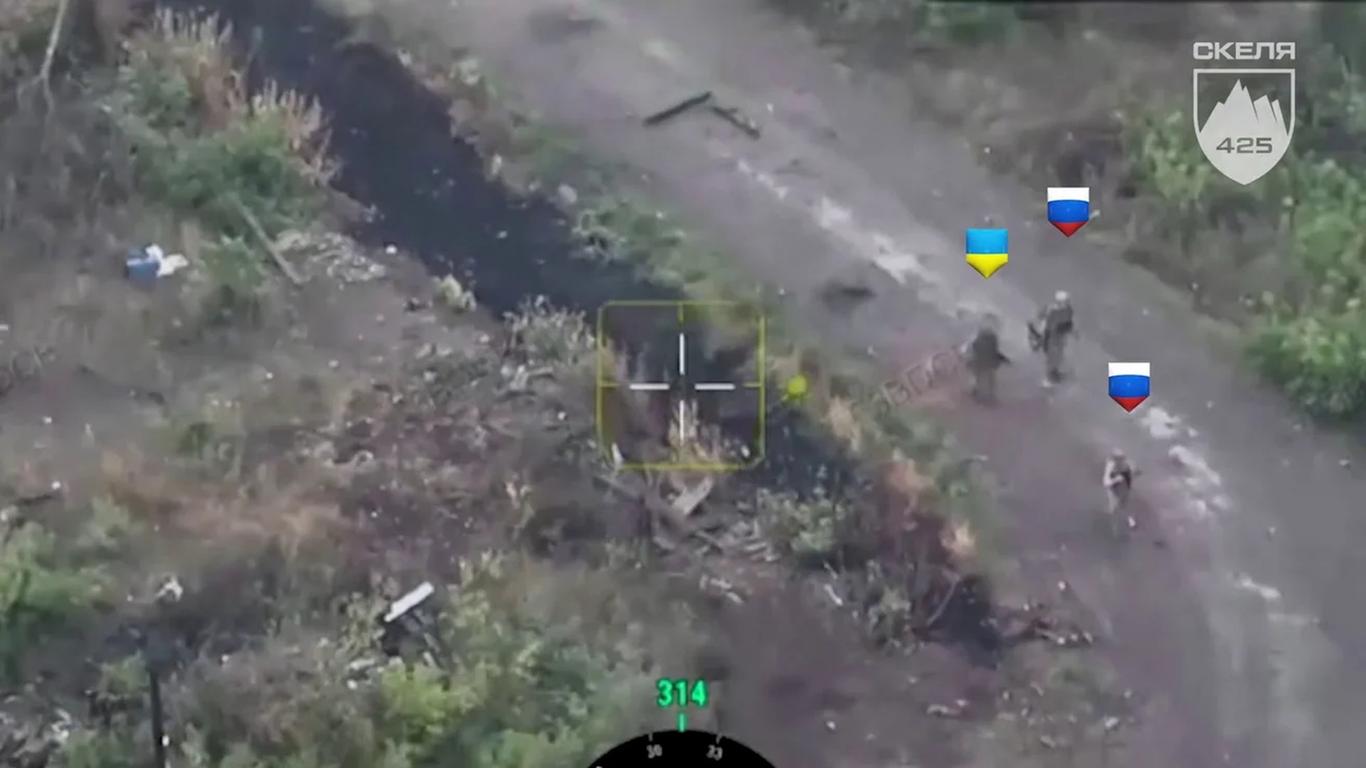 Український військовий знищив двох окупантів, прикинувшись російським солдатом (ВІДЕО)