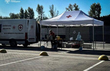 Влада попередила про можливе забруднення повітря на Київщині через пожежу після удару росіян (ФОТО)