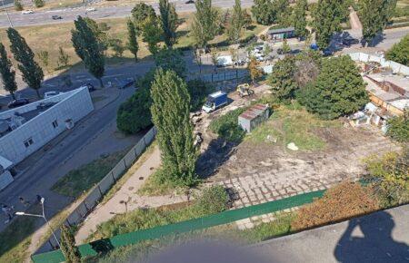 Сквер імені Тичини на Березняках у Києві хочуть забудувати: чому проти цього виступає громадськість