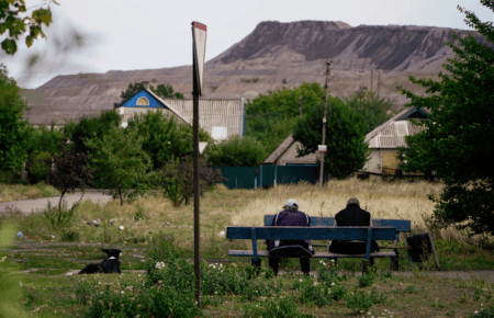 «У центрі міста пустир»: Фоторепортаж із прифронтового Добропілля