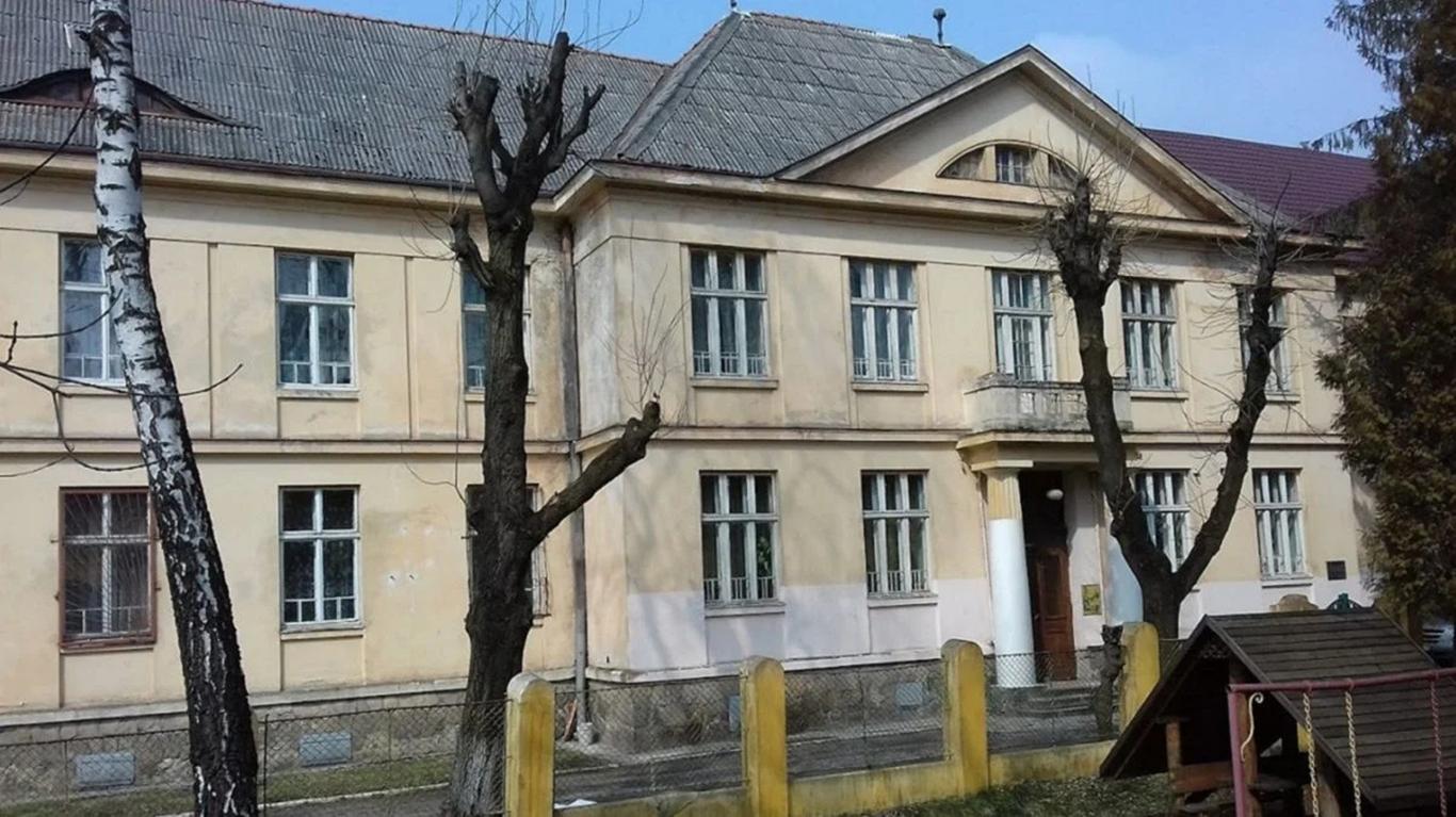 Прокурори розслідують смерть двох дітей в один день у львівському дитбудинку
