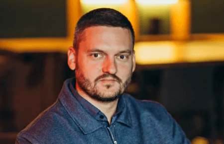 У «Слузі народу» новий депутат Дмитро Слинько: він замінив Анну Колісник, яка склала мандат