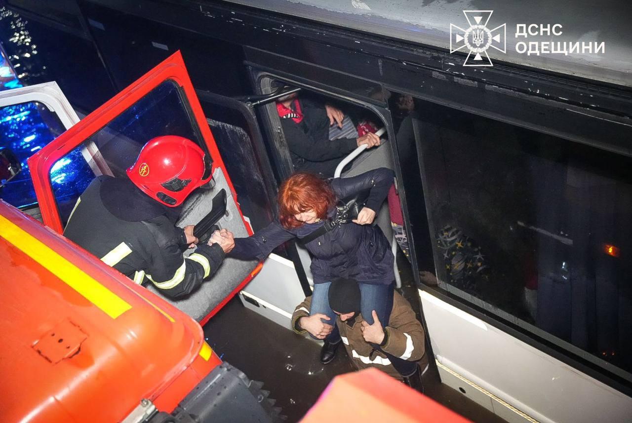 «Рятувальники працюють в усіх районах Одеси»: речниця ДСНС розповіла про ліквідацію наслідків негоди