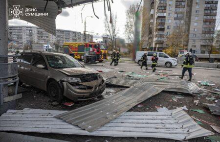 У Сумах російські війська вдарили дроном по АЗС: постраждали 4 людини