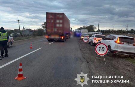 Двоє військових загинули на блокпосту біля Одеси — їх збила вантажівка