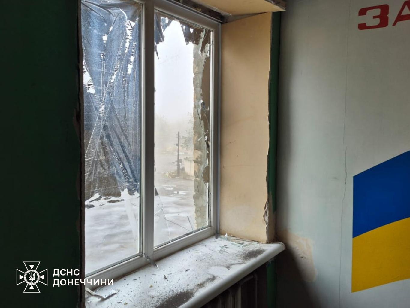 У Добропіллі внаслідок авіаудару пошкоджена пожежно-рятувальна частина