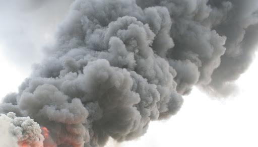 У Росії заявили про атаку безпілотниками, пожежа на підстанції, призупинена робота аеропортів