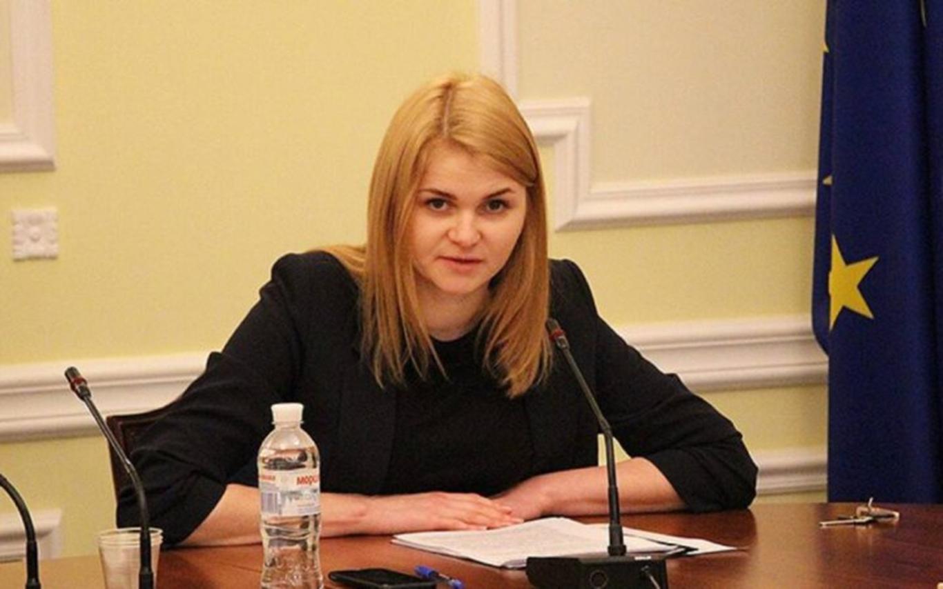 Рада позбавила мандата скандальну депутатку від «Слуги народу» Анну Колісник