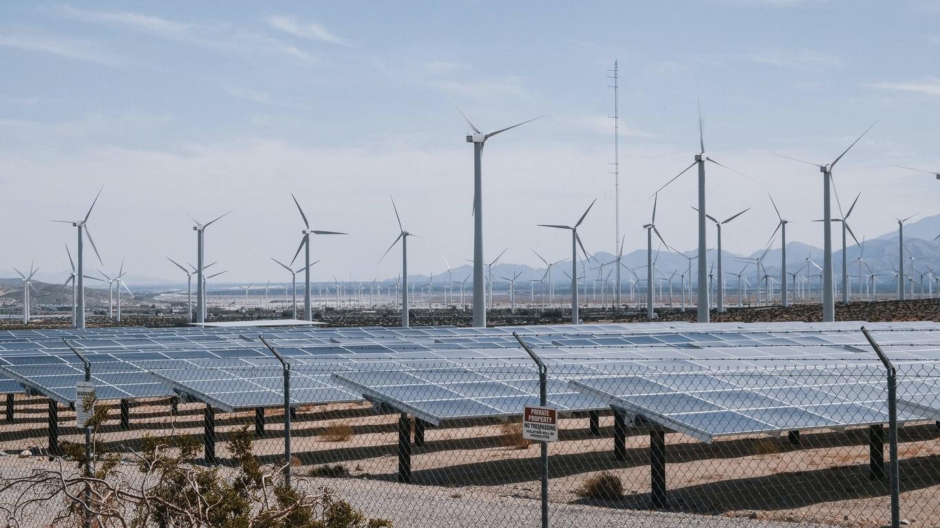 «У 2022-му 70% вітряків опинилися в окупації»: як розвивається відновлювальна енергетика України