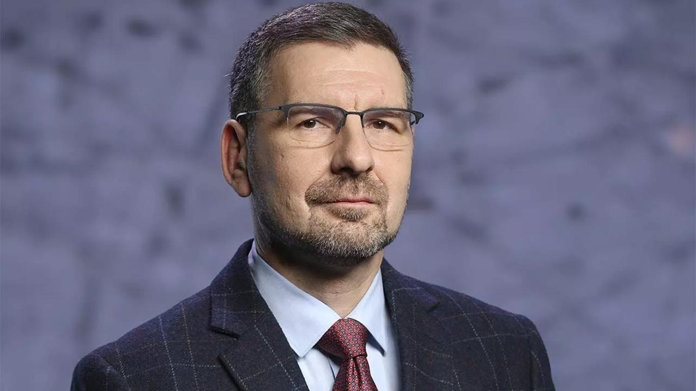 Телеведучий Вадим Карп’як мобілізується до 8 корпусу ДШВ