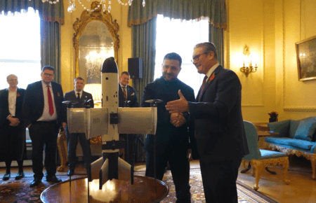 Зеленський показав україно-британський дрон-перехоплювач OCTOPUS (ВІДЕО)