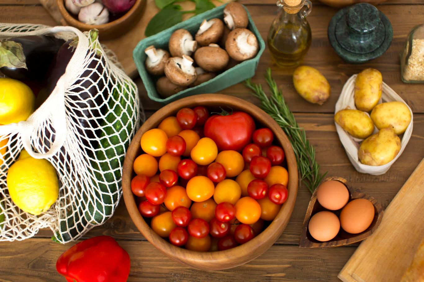 Продовольча корзинка українця, порівняно з минулим роком, дорожча на 17-18% — економіст