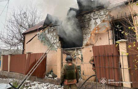 У Нікополі внаслідок російської атаки постраждали 2 людини