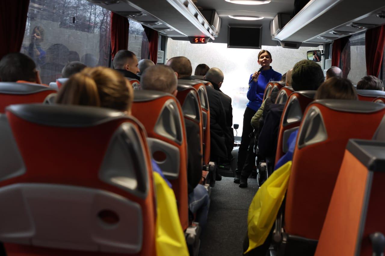 Коордштаб поділився світлинами повернення визволених з Білорусі українців (ФОТО)