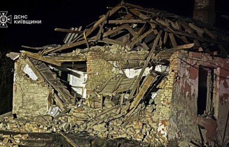 Наслідки російської атаки на Київщину: постраждали четверо людей