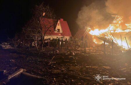 Уночі під російськими атаками була Дніпропетровщина: є постраждалі