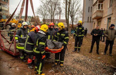 Тіла ще трьох загиблих дістали з-під завалів у Тернополі: серед них двоє дітей (ФОТО, ВІДЕО)