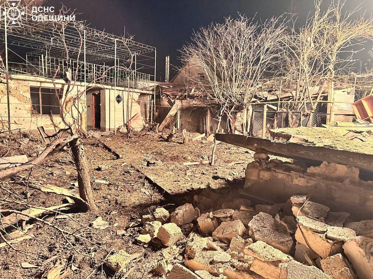 Одещину атакували ударними БпЛА, є пошкодження (ФОТО)