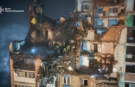 У Тернополі досі триває розбір завалів після російського удару, відомо про 28 загиблих