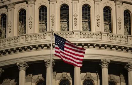 У США Сенат підтримав законопроєкт, що має припинити шатдаун, що триває 40 днів