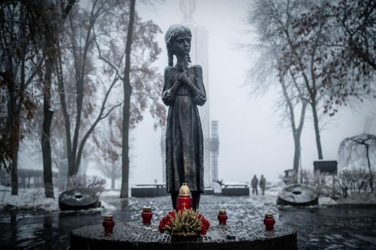 Сьогодні в Україні вшановують пам’ять жертв голодоморів