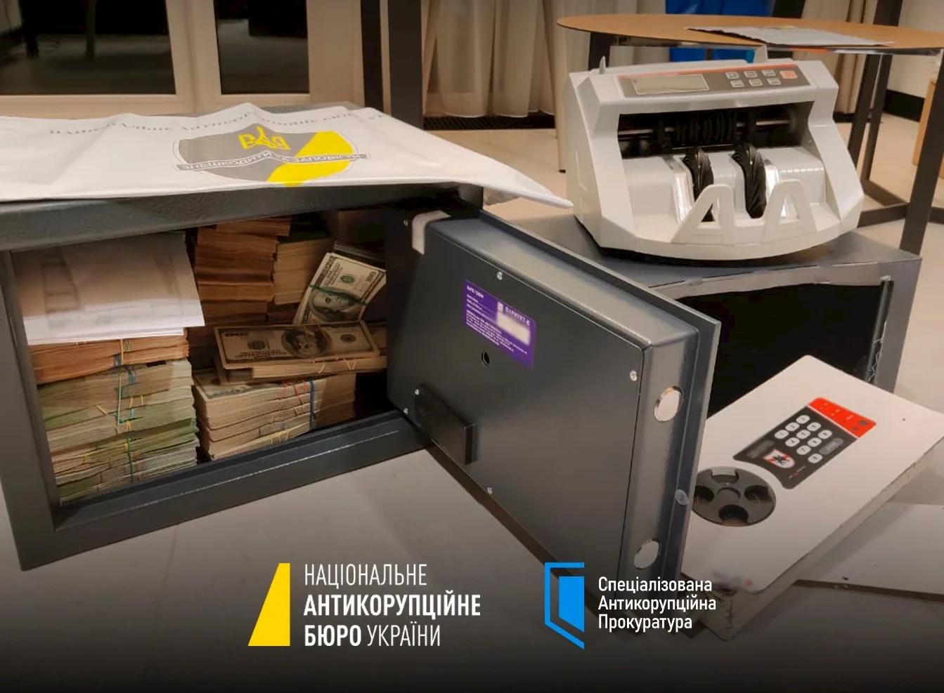 Розкрадання в «Енергоатомі»: сімом людям оголосили підозри, п’ятьох з них затримали