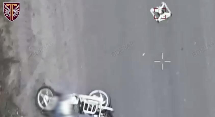 На Купʼянському напрямку росіяни вбили цивільного і замінували місце удару FPV-дроном (ВІДЕО)