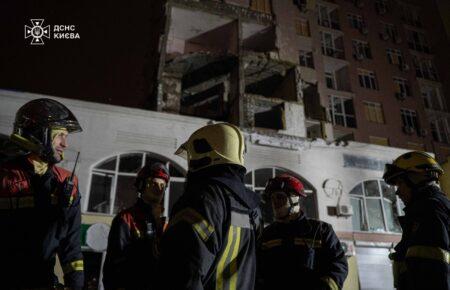 У Києві рятувальники завершили роботи з ліквідації наслідків російської атаки — ДСНС