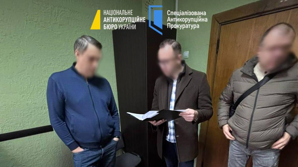 НАБУ запідозрило депутатів з Луцька в отриманні хабаря за дозвіл на зведення багатоповерхівки