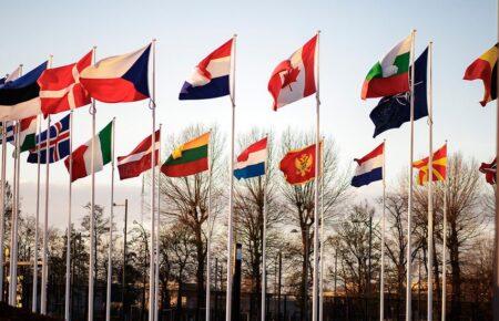 Підтримка України — це інвестиція у безпеку НАТО — офіційна представниця Альянсу