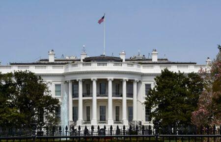 У США призупинили візову лотерею Green card