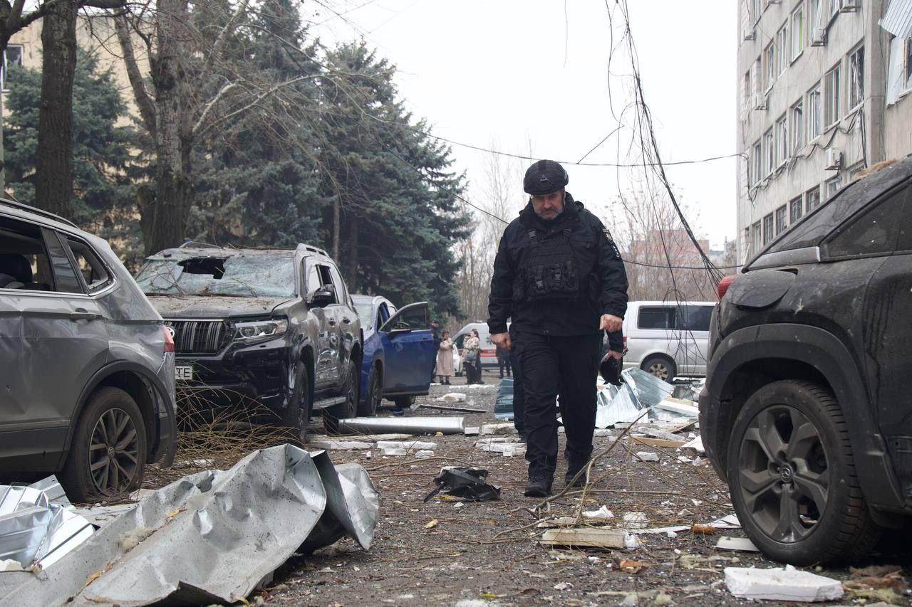 У Дніпрі завершили пошуково-рятувальні роботи після ракетного удару росіян: 2 грудня у місті буде днем жалоби