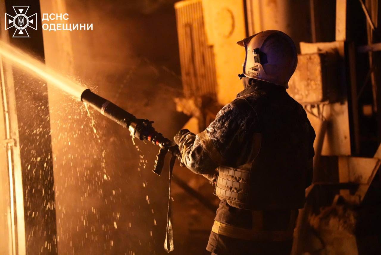 Росія атакувала в Одесі та області об'єкти енергетичної інфраструктури