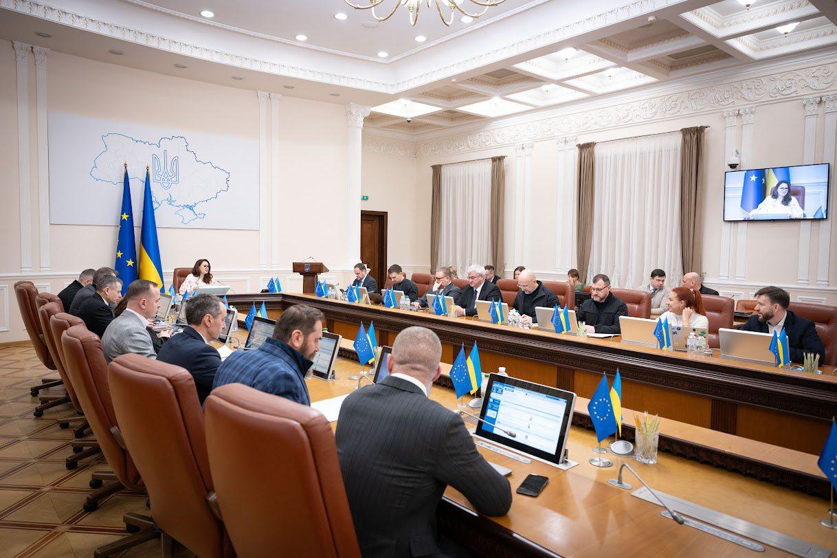 Звільнені з російського полону цивільні отримуватимуть разову допомогу: як оформити