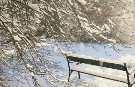 Погода на 27-28 грудня: сніжні вихідні по всій Україні з потужними опадами в неділю