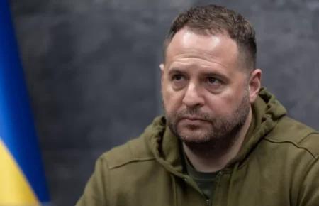 Звільнення Єрмака підтверджує, політична система не піде проти суспільства, — Саакян