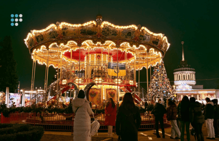 «Фрагмент мирного життя»: Зимова країна на ВДНГ (фоторепортаж)