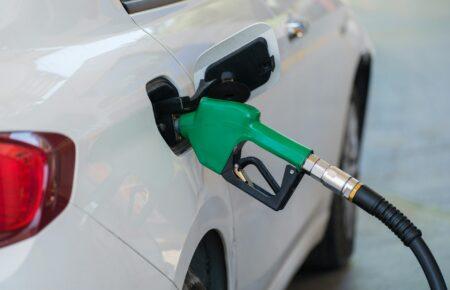 ЄС скасував заборону автомобілів з двигунами внутрішнього згоряння, яка мала початися у 2035 році