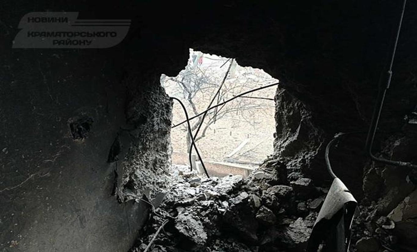 Найбільше постраждали три багатоповерхівки, там вже не буде газу, води й тепла, — журналіст про останній обстріл Краматорська