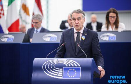 Євродепутат Ауштрявічюс:  «Ми не говоримо про людей, які мерзнуть в Україні, але говоримо про Гренландію»