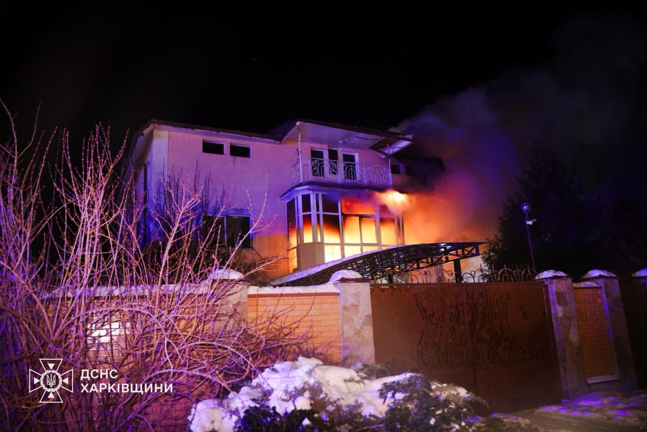 Окупанти атакували приватний сектор у Харкові: загинула жінка, є постраждалі