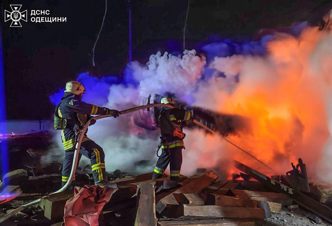 Росіяни знову атакували енергетичну інфраструктуру Одещини — ДСНС