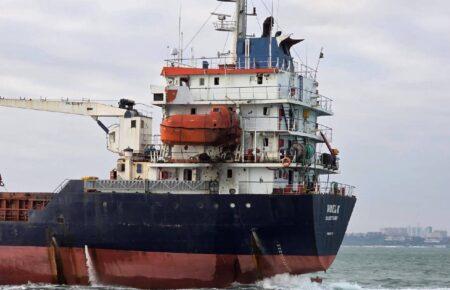 Росіяни знову атакували порти Великої Одеси, пошкодили іноземні кораблі — є загиблий і постраждалі (ФОТО)