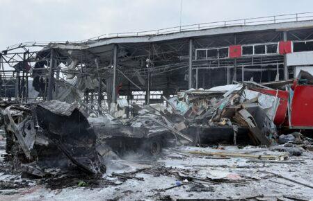 Удар по терміналу «Нової пошти» біля Харкова: ракета влучила в укриття з людьми, двоє з них загинули