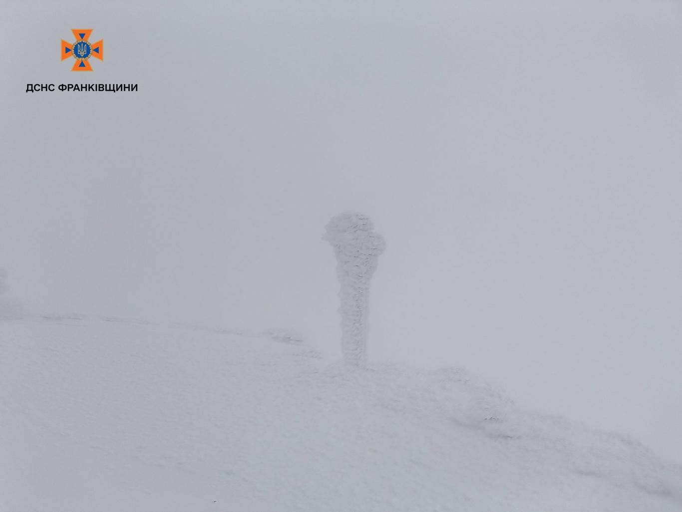 На горі Піп Іван температура повітря опустилася до -20°С
