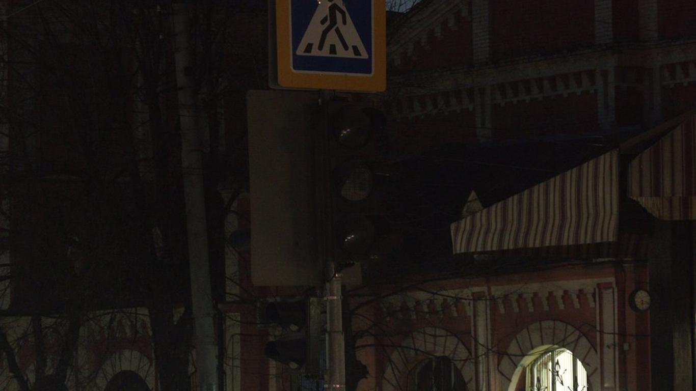 Окупанти атакували багатоповерхівку у Харкові: є постраждалі