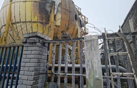 З вулиць Дніпра зібрали олію, що витекла на дорогу після російської атаки по заводу