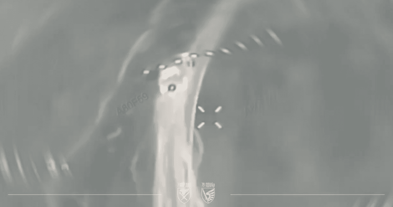 Росіяни на швидкості спробували прорватись у центр Мирнограда, по них відпрацювали українські FPV (ВІДЕО)